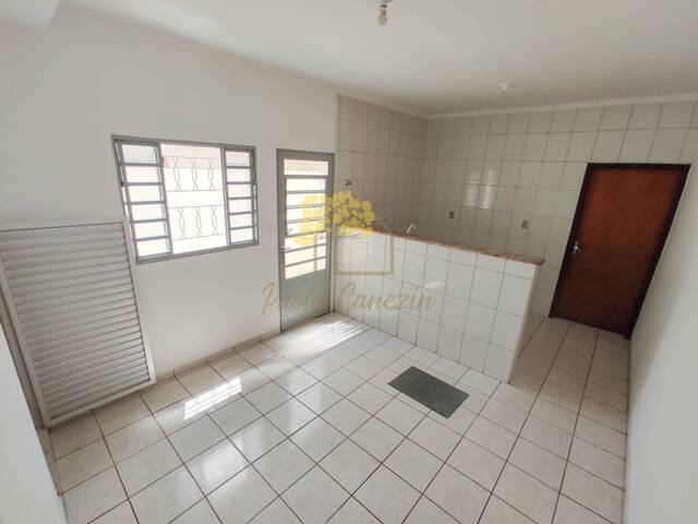 Casa para Venda em São José dos Campos - 4