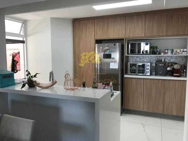 Apartamento para Venda em São José dos Campos - 1