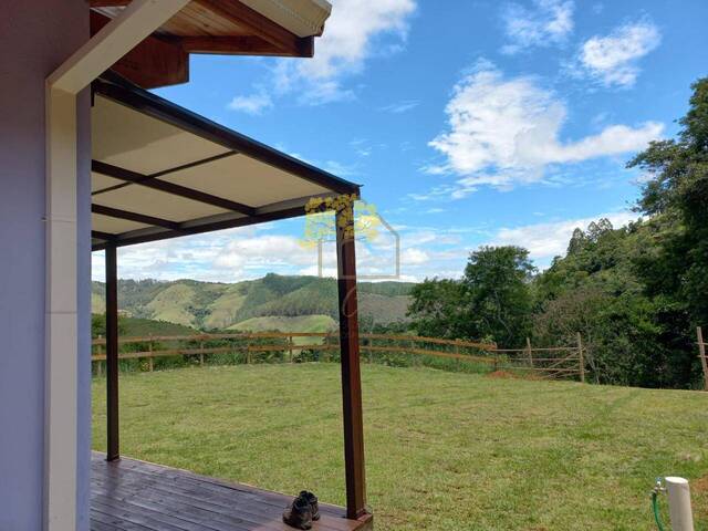 Chalé para Venda em São José dos Campos - 1